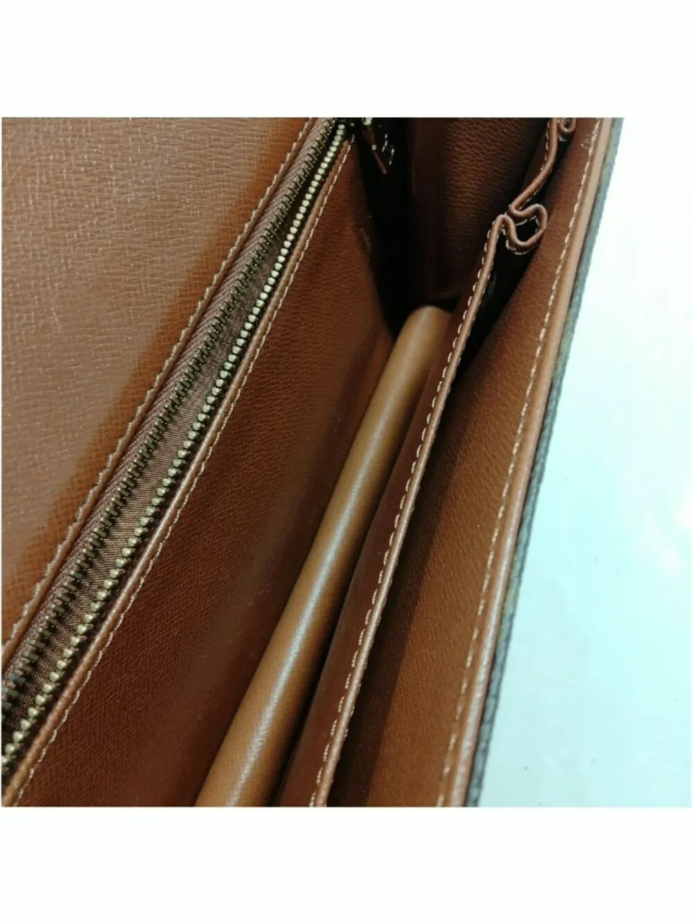 Authentic Louis Vuitton Pochette Dame GM Monogram Clutch - Picture 8 of 9